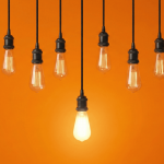 Precio de la luz hoy domingo 3 de mayo: Subida del 10% y horas a precio negativo