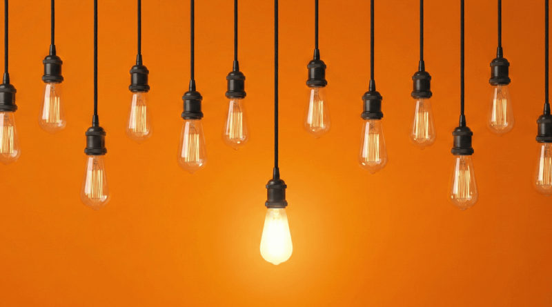 Precio de la luz hoy domingo 3 de mayo: Subida del 10% y horas a precio negativo