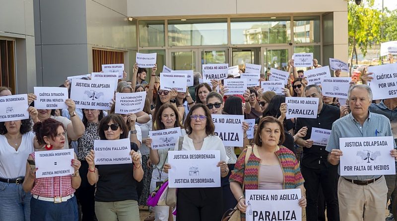 Protesta funcionarios Justicia Badajoz: denuncian colapso por sobrecarga laboral
