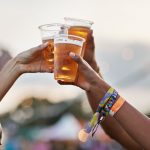 Consumo de alcohol entre jóvenes españoles se desploma un 60% en 20 años. Analizamos las causas y consecuencias.