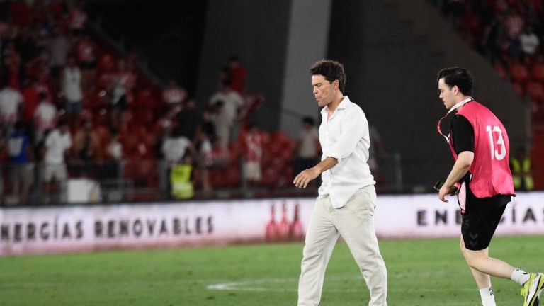 Almería: Cortes de tráfico masivos y altercados antes del partido UD Almería-Málaga