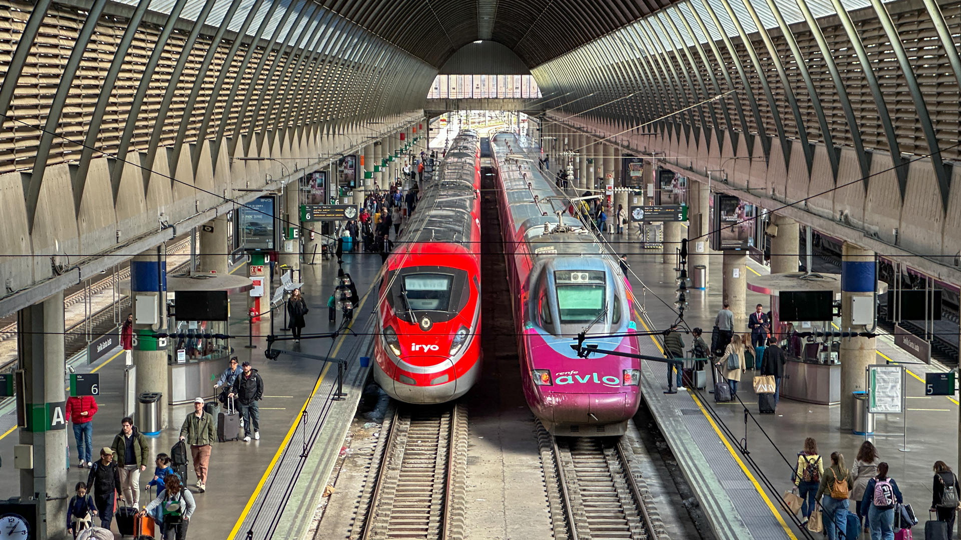 AVE Madrid-Sevilla: Caos por avería eléctrica que paralizó la línea durante 10 horas
