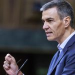 Sánchez acorrala a Feijóo: "¿Cuánto paga por su casa en El Viso?"