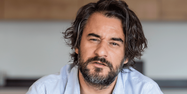 Manuel Jabois presenta a Amalia: el personaje que no puede estar quieto