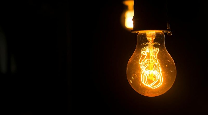 Precio luz hoy lunes 15 de junio: ¿cuándo es más barato poner la lavadora?