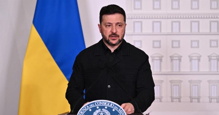 Zelenski devuelve la Orden del Águila Blanca a Polonia: la guerra histórica que enfría la diplomacia