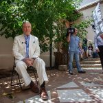 Alec Baldwin, cautivado por Granada: rueda 'El sastre del rey' y visita la Alhambra