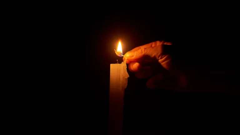 Caos Madrid: Papa León XIV, cortes de luz y tráfico colapsado