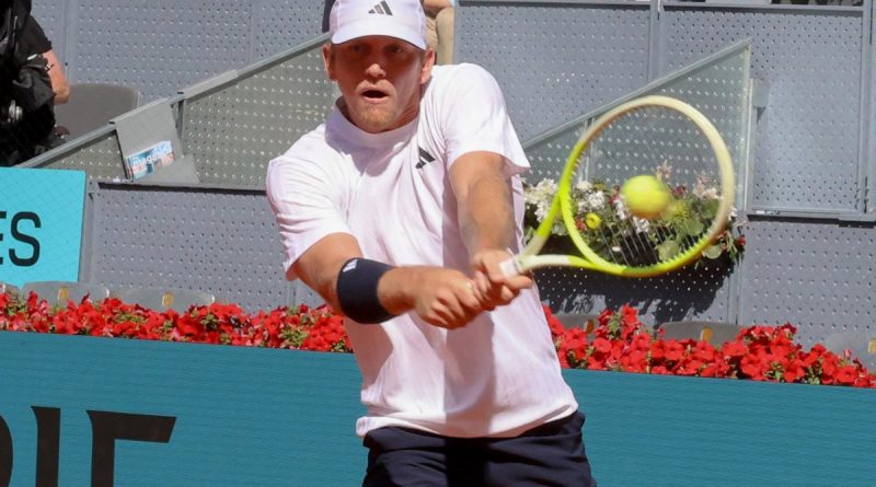 Alejandro Davidovich roza la gloria en Queen's: ¡Cuartos de final a la vista de Wimbledon!
