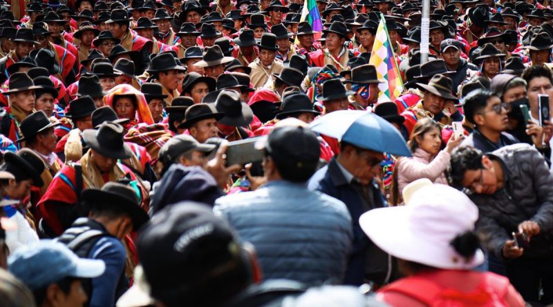 Bolivia al límite: la Iglesia clama por unidad mientras Paz amaga con el Ejército