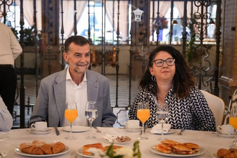 Zapatero y González se ausentan del acto con el Papa León XIV en el Congreso