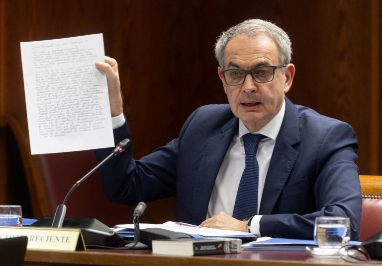 Zapatero exige a EEUU aclarar obtención móvil caso Plus Ultra