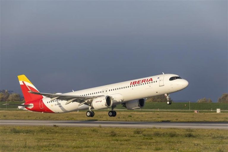 Iberia: Nuevas normas de equipaje de mano a partir de junio. ¡Infórmate y evita multas!