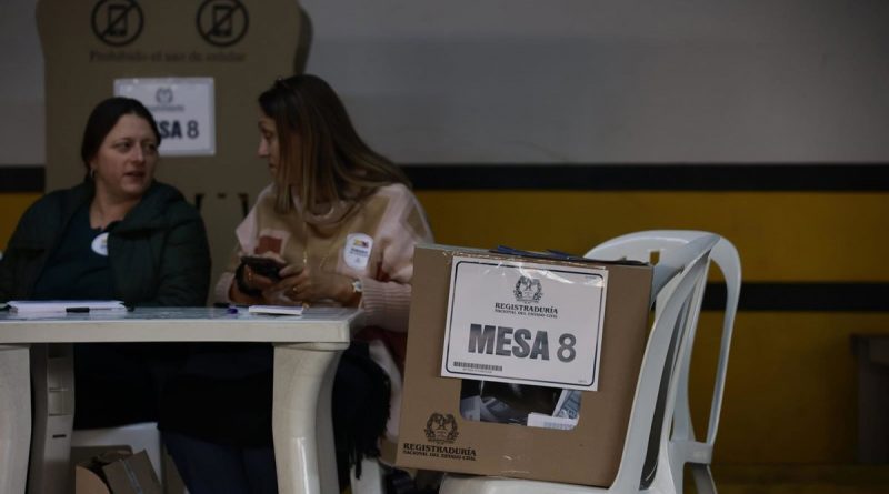 Espriella gana elecciones Colombia por la mínima: Petro y Cepeda exigen recuento oficial