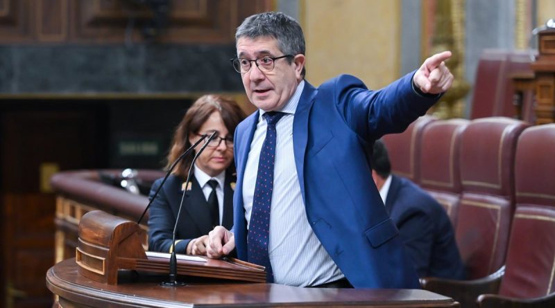 Patxi López defiende a Begoña Gómez en el Congreso: '¡Yo, con Begoña!'