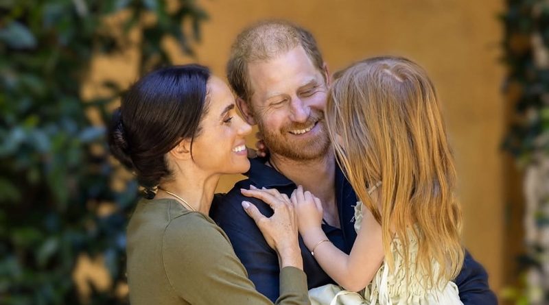 Príncipe Harry y Meghan Markle regresan a Reino Unido: ¿Reconciliación a la vista? | OKDiario