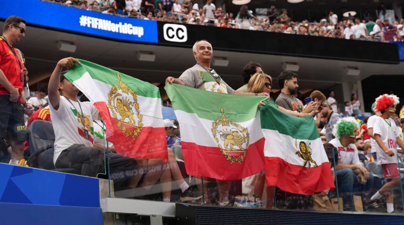 Irán: Pitada al himno en el Mundial y división de la diáspora