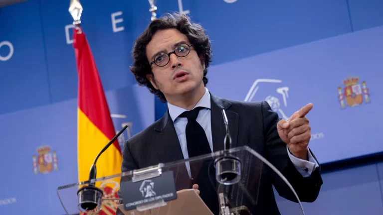 Vox pide suspender el voto por correo CERA: "opaco" y fraude de ley