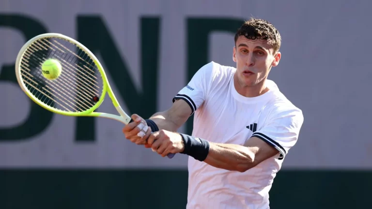 Matteo Berrettini gana a Juan Cerúndolo en Roland Garros