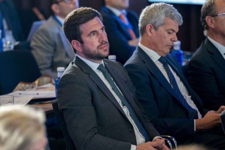 Grupo Cox: Riquelme eleva su control al 62% con 38 millones