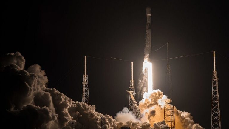 SpaceX sale a bolsa: ¿Cuándo y cómo invertir en la IPO de SpaceX en Nasdaq?