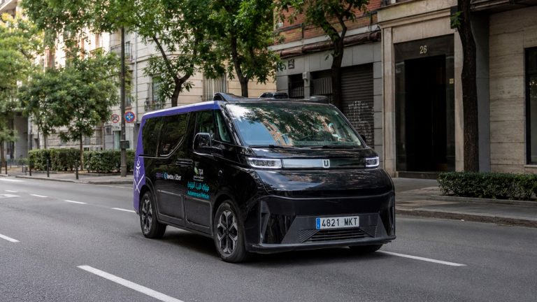 Robotaxis en Madrid: Uber y WeRide inician el primer piloto comercial europeo