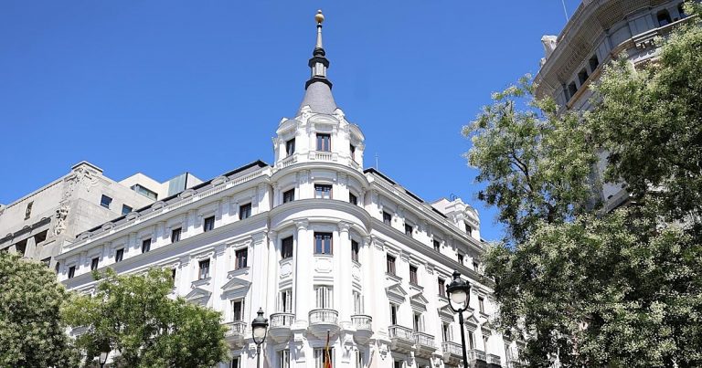 CNMC aprueba la compra de Clear Channel España por Atresmedia