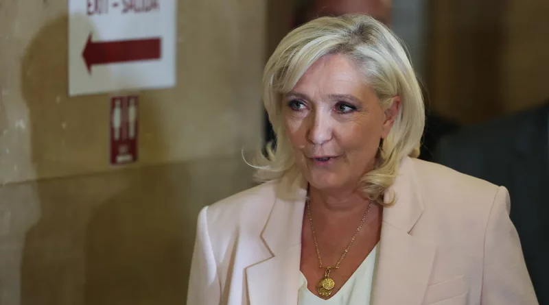 Marine Le Pen: Condena judicial y su posible candidatura a las presidenciales de 2027