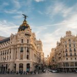 Vivienda España: Precios suben 12,8% ahogando familias. ¿Cuándo bajará?