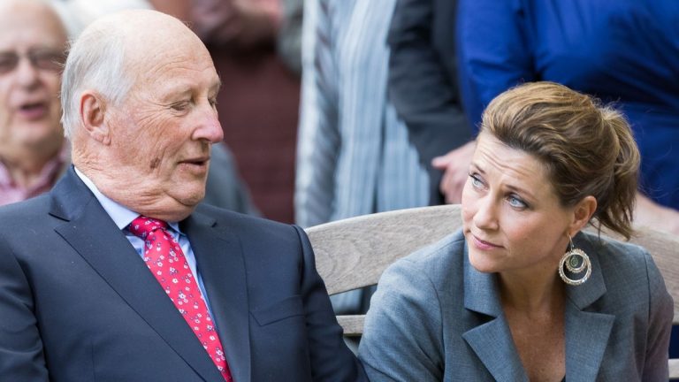 Marta Luisa de Noruega incumple acuerdo con Casa Real sobre uso de título