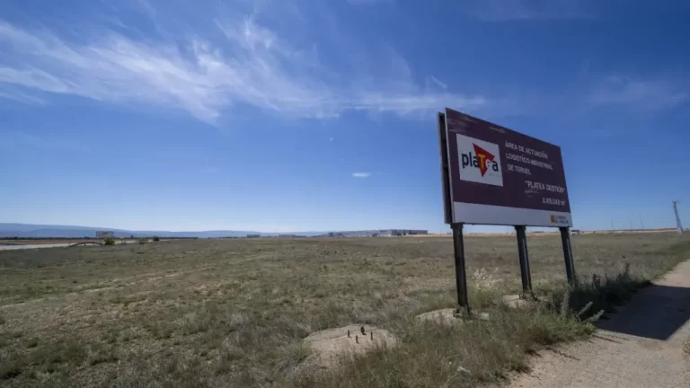 Red Eléctrica desbloquea línea Platea-Requena tras veto helipuerto de Teruel