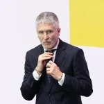 Marlaska niega implicación en la trama corrupta y defiende al Ministerio del Interior
