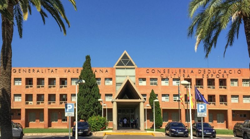 Educación en tendencia: la Generalitat unifica proyectos con 3 millones
