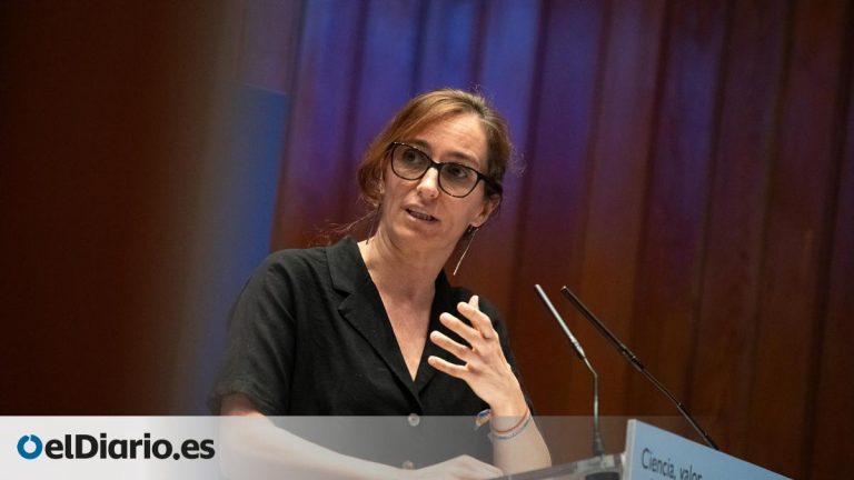Mónica García responde a Feijóo por sus críticas a las bajas laborales