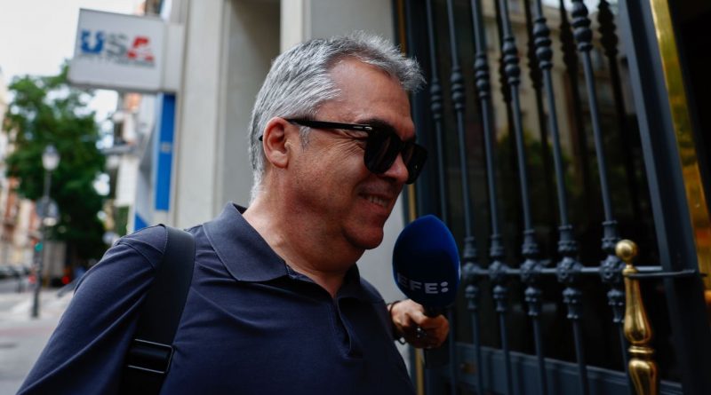 Santos Cerdán niega chantajes en el 'caso Leire Díez' y denuncia 'juicio político'