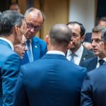 Giro radical en la UE: 19 países exigen "centros de deportación" y chocan con Sánchez