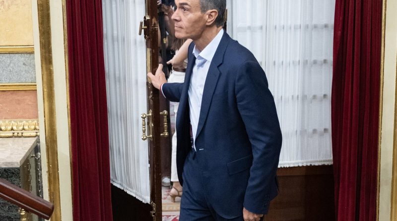 Miles claman en Madrid exigiendo la dimisión de Sánchez por el escándalo Zapatero