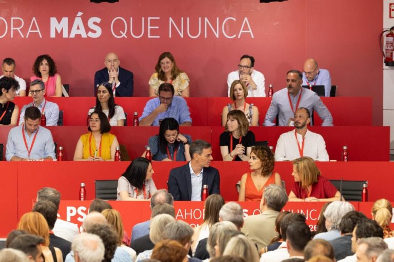Pedro Sánchez humilla a Emiliano García-Page: le recuerda su traición al PSOE en 2016