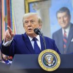 Trump ordena cortar todo el comercio con España: "Aliado terrible"