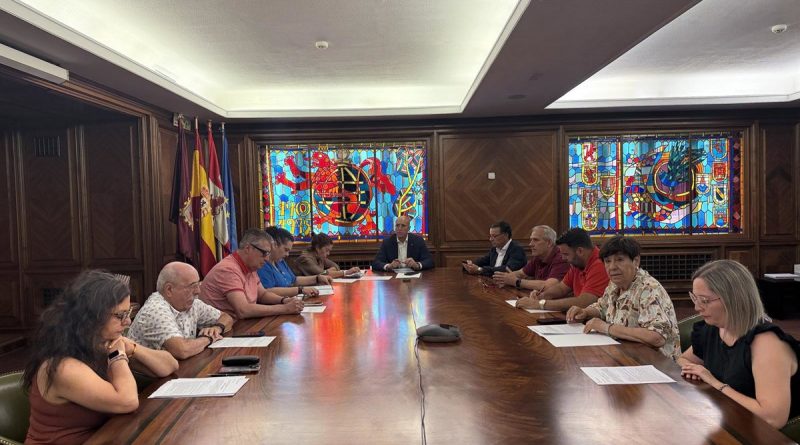 Mercado Conde Luna León: Licitación de 18 puestos para impulsar nuevos negocios y una cafetería