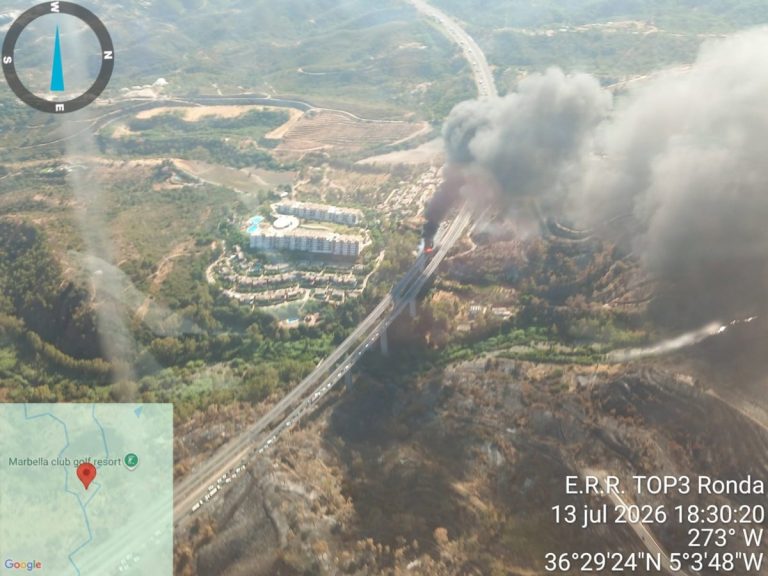 Dos muertos en la AP-7 por un camión cisterna: ¿La culpa es de la DGT?