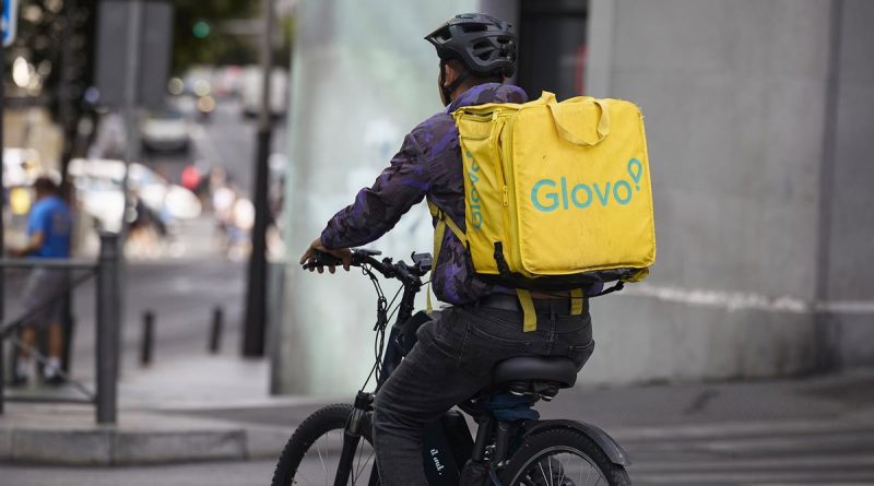 Uber compra Delivery Hero por 13.000M€ y fuerza la venta de Glovo España a SSW Partners