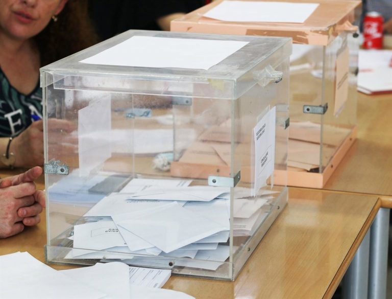 Junta Electoral Central exige informe clave por el voto exterior de la polémica 'ley de nietos'