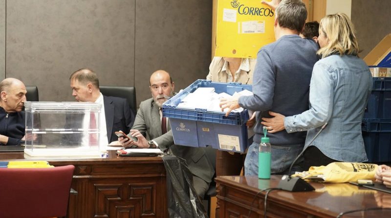 Voto por correo: la JEC pide informe clave al Censo por la 'ley de nietos'
