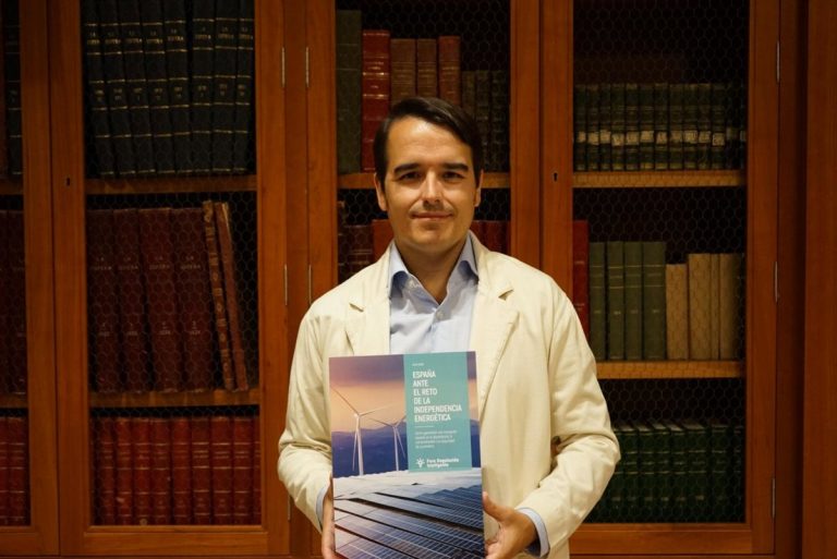 Récord renovable en España: ¿Por qué seguimos tan dependientes energéticamente?