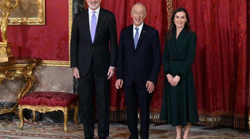 Felipe VI otorga el Toisón de Oro a Rebelo de Sousa: máxima distinción