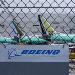 Boeing 737 MAX: La FAA alerta sobre asientos mal instalados y un riesgo 'sustancial' para la seguridad