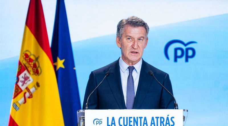 Feijóo pide unidad ante los incendios y critica la tardanza del Gobierno