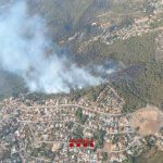 Incendio en Cubelles: 2.500 confinados y corte del AVE Madrid-Barcelona