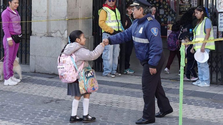 Educación: ellas lideran en notas, ¿el sistema las valora? | OKDiario